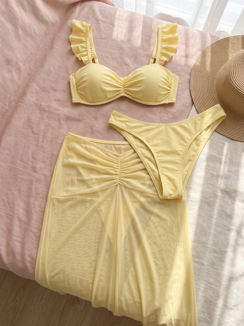 Soleil three-piece flat-lay